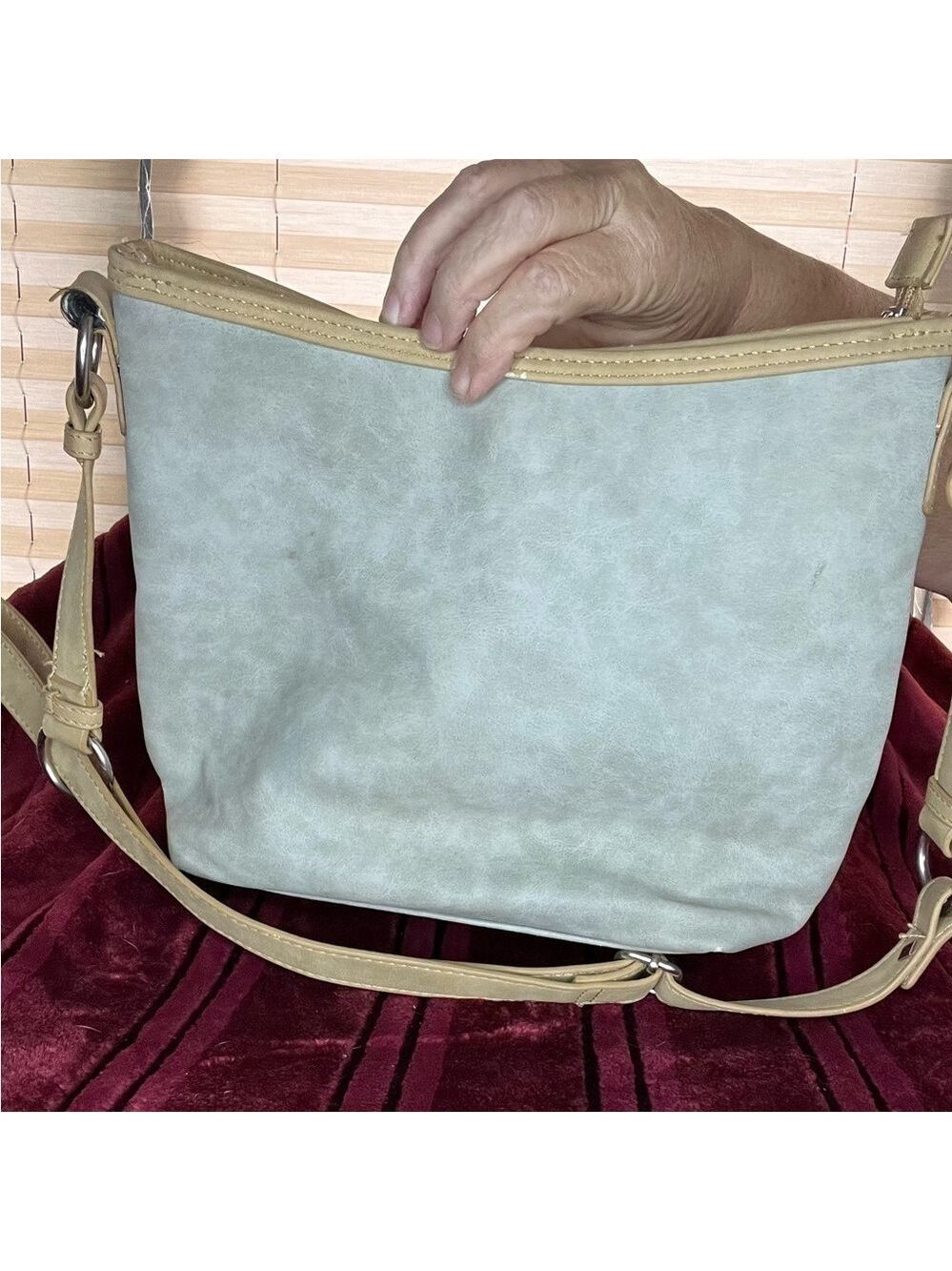 Kensie Crossbody/Shoulder Bag, Lt Gray w/tan, 12”A, 9.5”V, 3”W, Zip top & Mag T5 - Picture 2 of 12